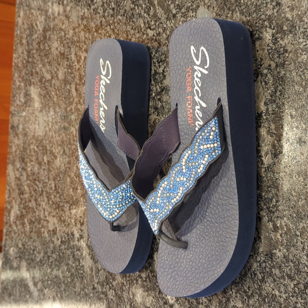 Skechers Navy Blue Yoga Foam Flip Flops Size 9 - Picture 3 of 8